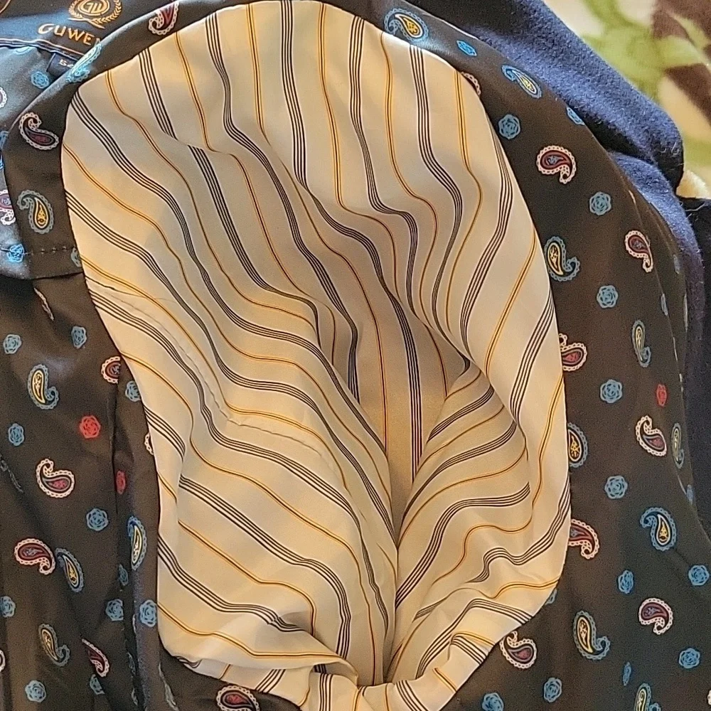 GUWENDI Wool Coat - Picture 13 of 14